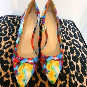 NWT BCBG Harnoy pointed shoes upper fabric, leather sole.